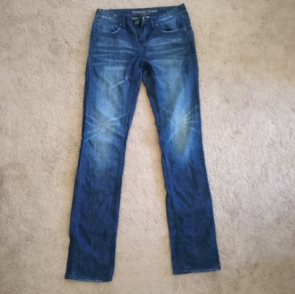 NWOT Lightly Distressed Skinny Jeans